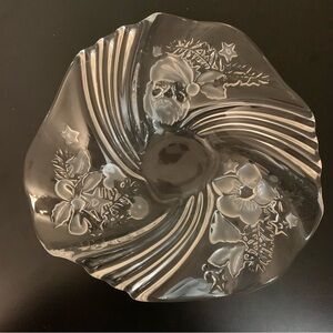 Mikasa crystal Christmas medley decorative dish
